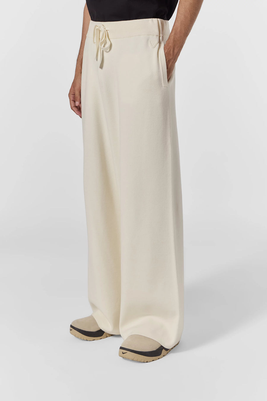 PANTALON AMARO LOOSE EN MAILLE SOUPLE